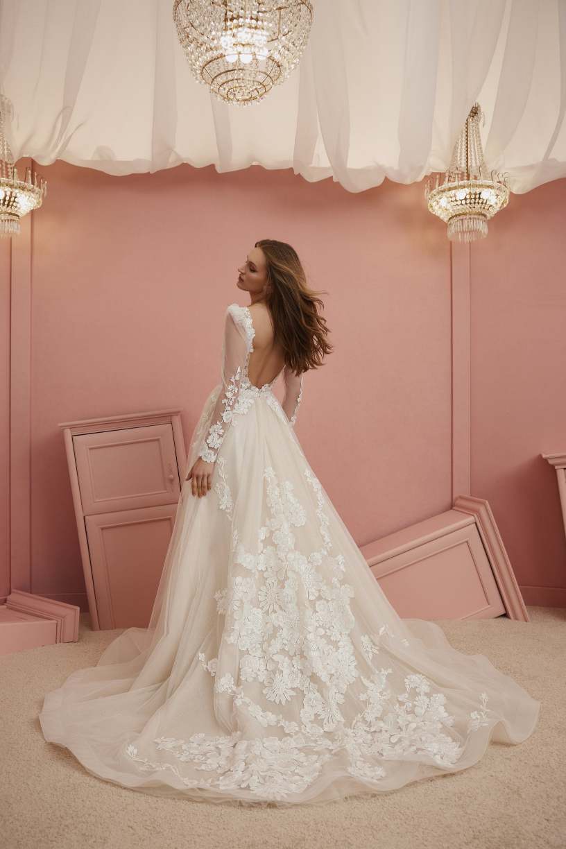 Brudekjole med ærmer fra Madioni