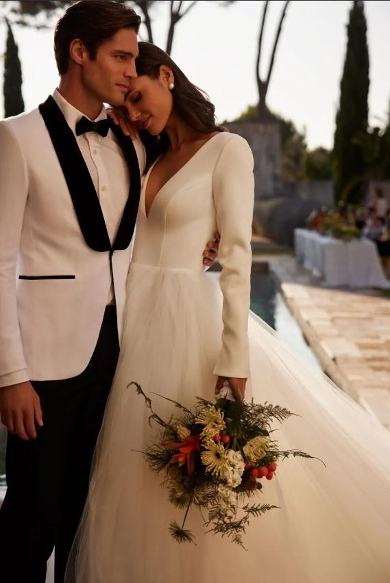 Eva L brudekjole med ærmer 